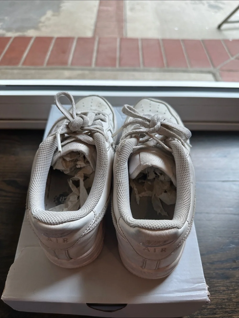 Nike Kids White Low-Top Sneakers with Classic Swoosh